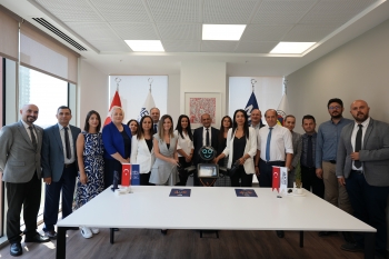 MBA Okullarının Yeni &Ouml;ğrencisi Sosyal Robot Mini Ada Oldu