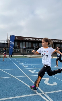 MBA Okulları Öğrencileri Cumhuriyetin 100. Yılı İçin Koştu