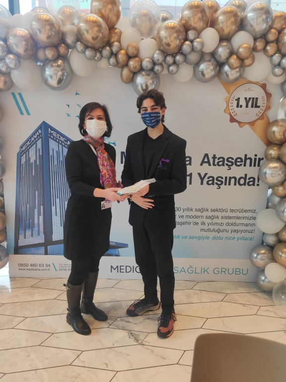 MBA Okulları Öğrencilerinden Medicana Hastanelerine Anlamlı Ziyaret