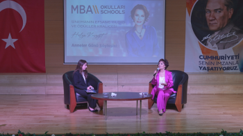 Hülya Koçyiğit Öğrencilerle Bir Araya Geldi