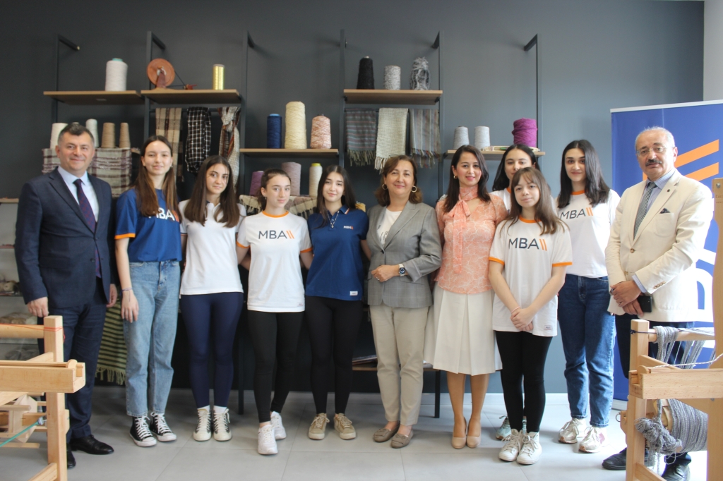 MBA Bursa Özlüce Kampüsünde Dokuma, Tekstil Ve Tasarım Atölyesi Açıldı!