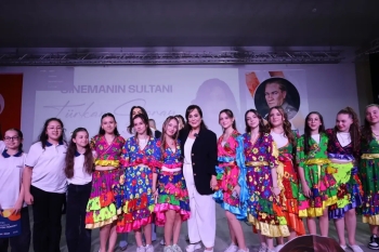 Sinemanın Sultanı MBA Okulları Kocaeli Kampüsünde! “Bin kere daha dünyaya gelsem yine Türkan Şoray olurdum.”