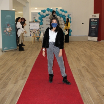 MBA Okulları İklim Birliği Kulübü Öğrencileri 20 Ocak Gününü İklim İçin Sürdürülebilir Moda Günü İlan Etti