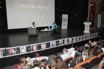 Türkan Şoray Anneler Günü Söyleşisinde MBA Okulları Öğrencileriyle Buluştu